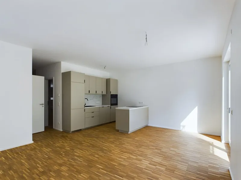 Erstbezug: 3-Zimmer EG-Wohnung im Weitlingkiez mit Terrasse und Garagenstellplatz — photo 1